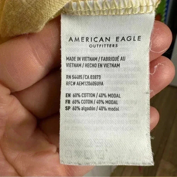 American Eagle Outfitters T-Shirt Yellow Size Large - Picture 9 of 16